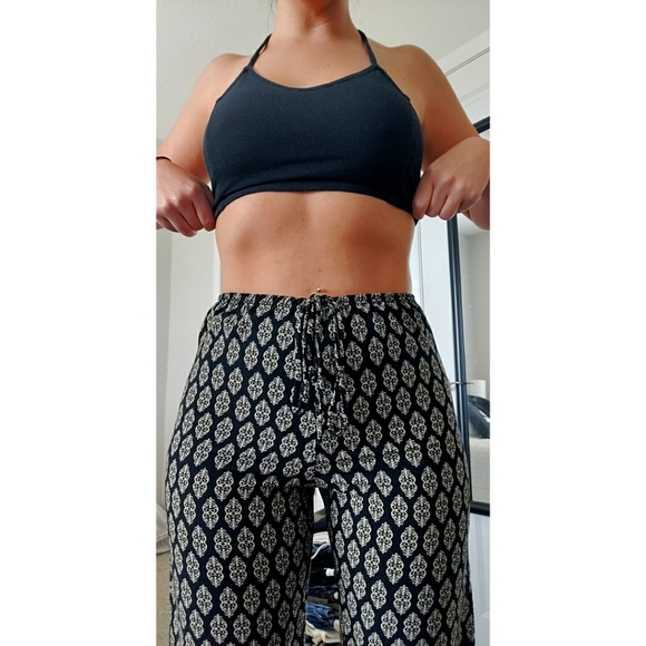 Patterned flare bottom pants size x small - Picture 2 of 6